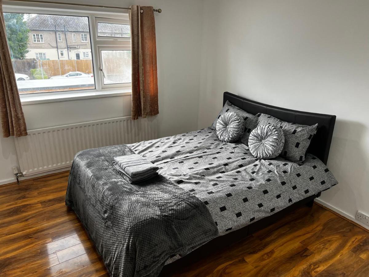 Good Priced Single Rooms In Hayes Northolt  Kültér fotó