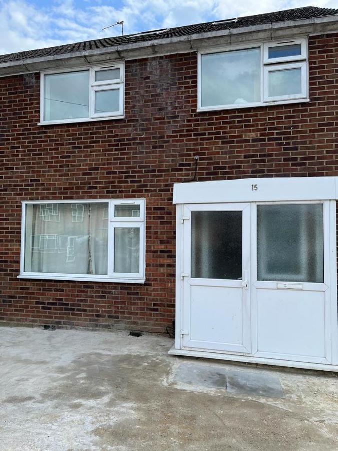 Good Priced Single Rooms In Hayes Northolt  Kültér fotó